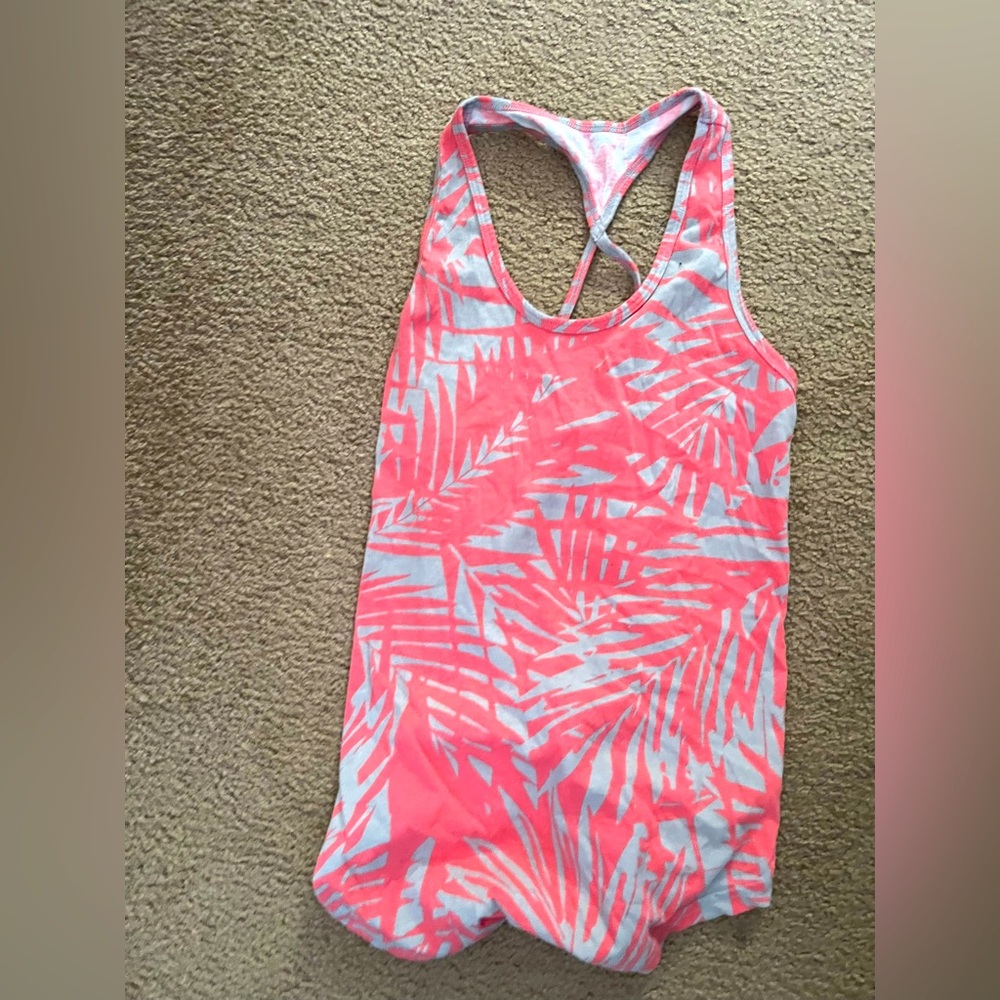 Sleeveless workout tank
